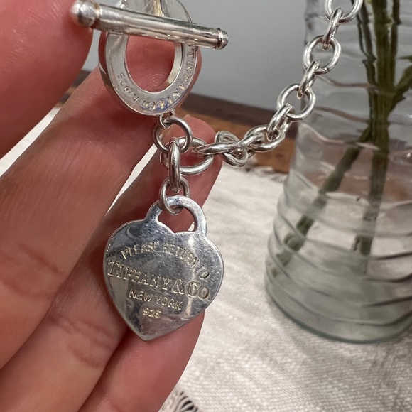 Heart Tag Toggle Necklace - Picture 13 of 14